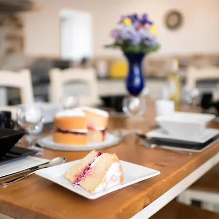 2 Bed In Harrogate Oc-hh011 *